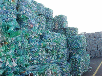 Riciclo bottiglie d'acqua